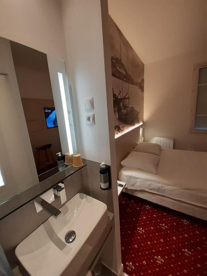 Hotel Le Passiflore Сен-Поль-де-Леон Экстерьер фото